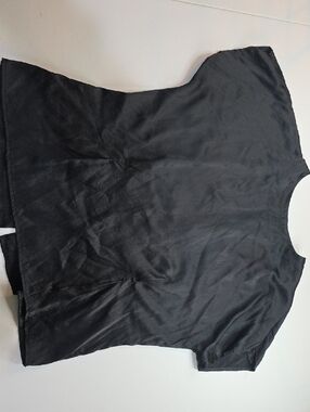 Vintage 1990's Women's Silk Private Collection  Black Crew Neck Top